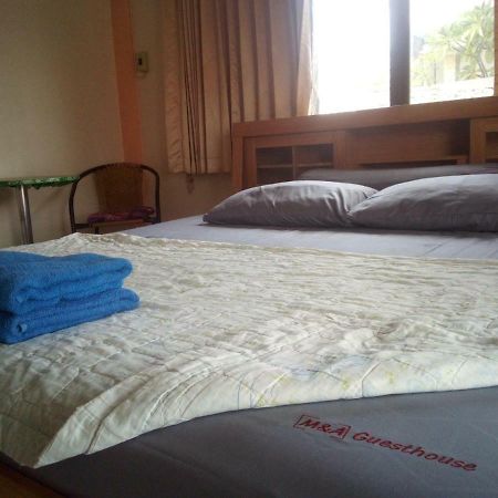 M & A Guesthouse Хуа Хин Экстерьер фото