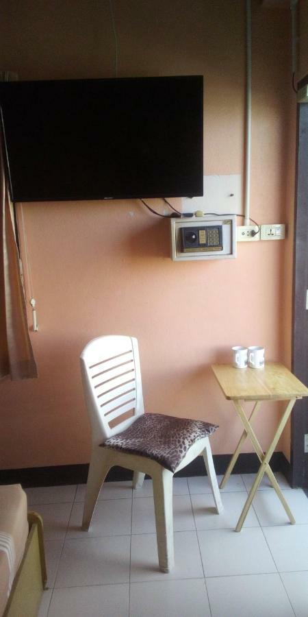 M & A Guesthouse Хуа Хин Экстерьер фото