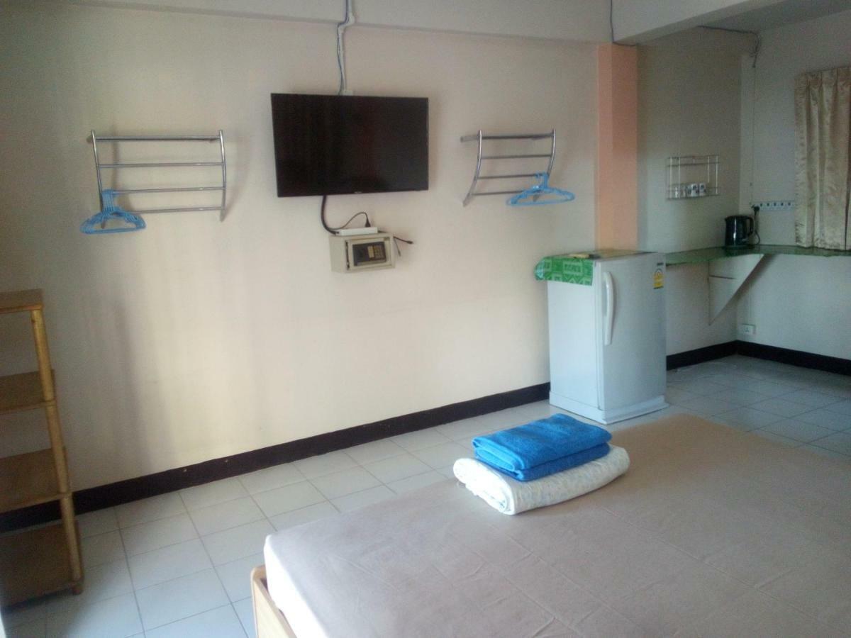 M & A Guesthouse Хуа Хин Экстерьер фото
